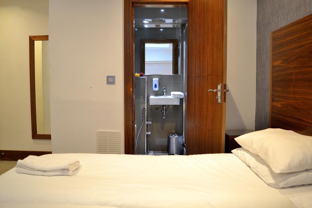 Leisure Inn Hotel London Exterior foto